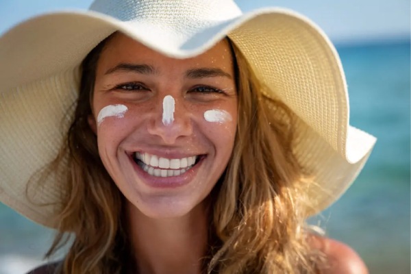 ضد آفتاب مینرال چیست و چه تفاوتی با ضد آفتاب شیمیایی دارد؟